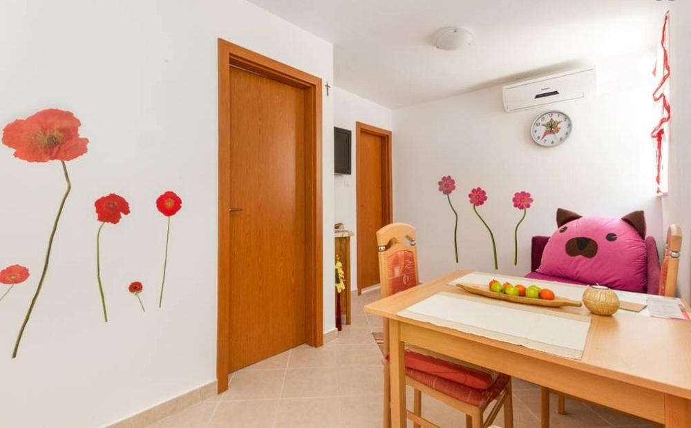Apartments Mali Raj Vranjic エクステリア 写真