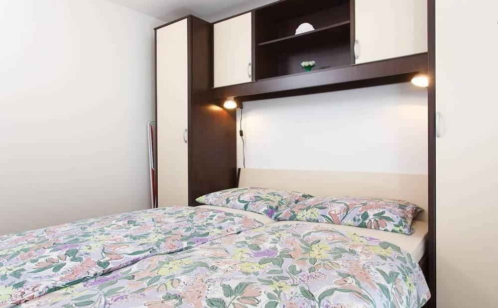 Apartments Mali Raj Vranjic エクステリア 写真